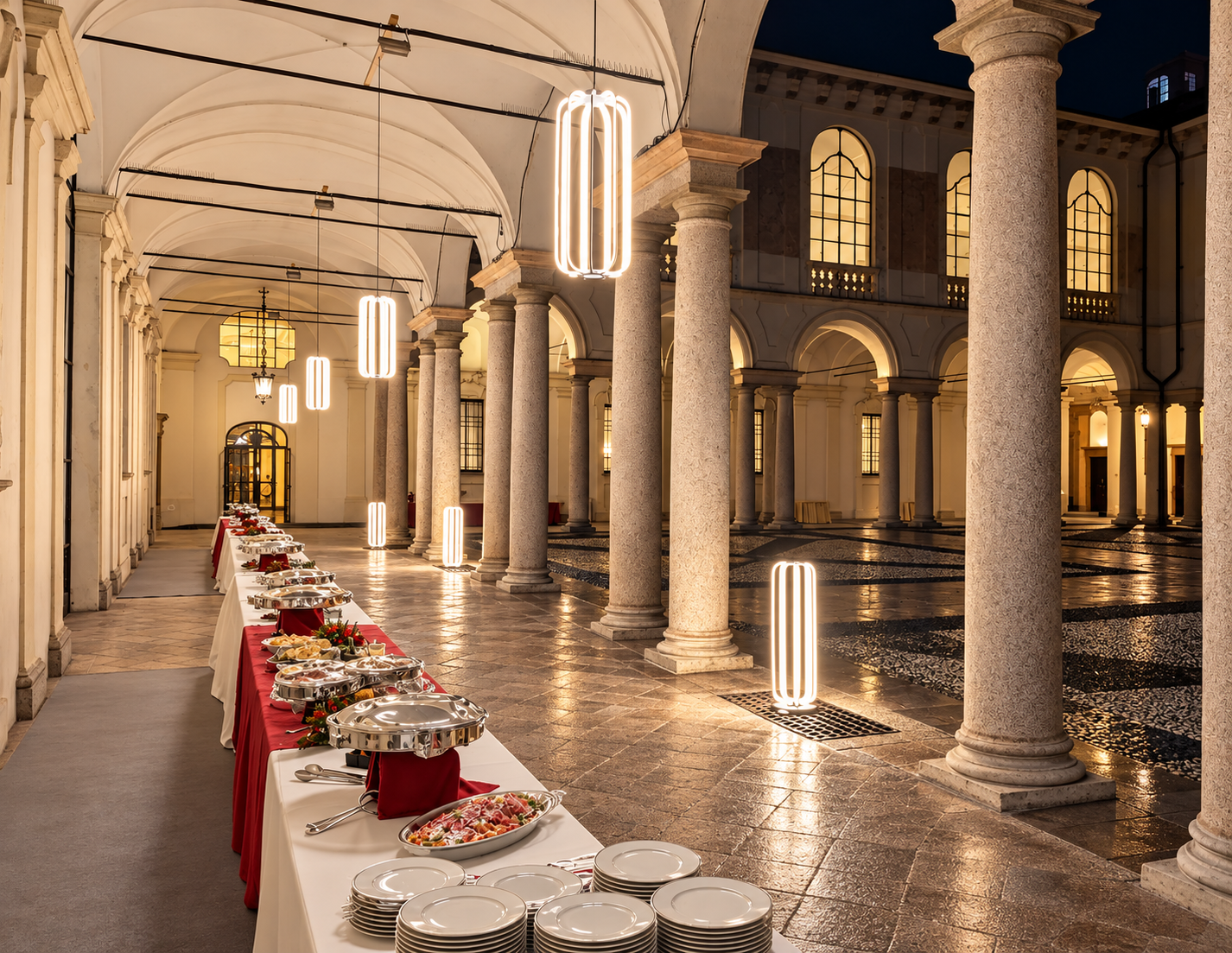 Cavea di Egoluce illumina il porticato del Collegio Ghislieri a Pavia durante il Premio Ghislieri 2026